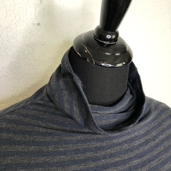 Cabi Odyssey gray navy stripe turtleneck knit tunic top size Extra Large XL 3225 - Picture 7 of 16